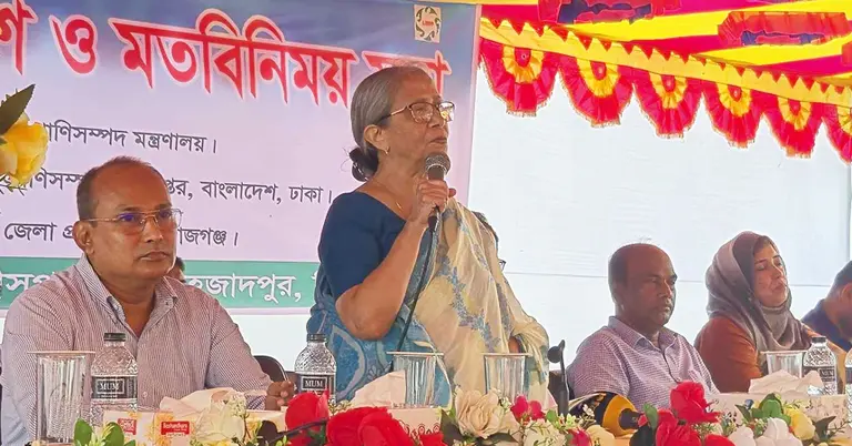 মতবিনিময় সভায় বক্তব্য রাখছেন উপজেলা প্রাণিসম্পদ দপ্তরে